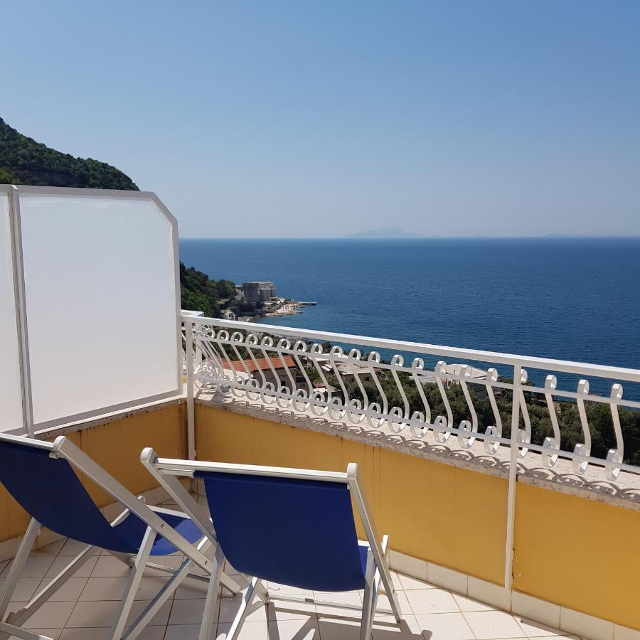 Hotel Lucia Castellammare di Stabia Εξωτερικό φωτογραφία