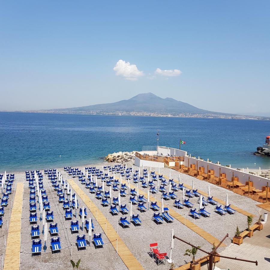 Hotel Lucia Castellammare di Stabia Εξωτερικό φωτογραφία