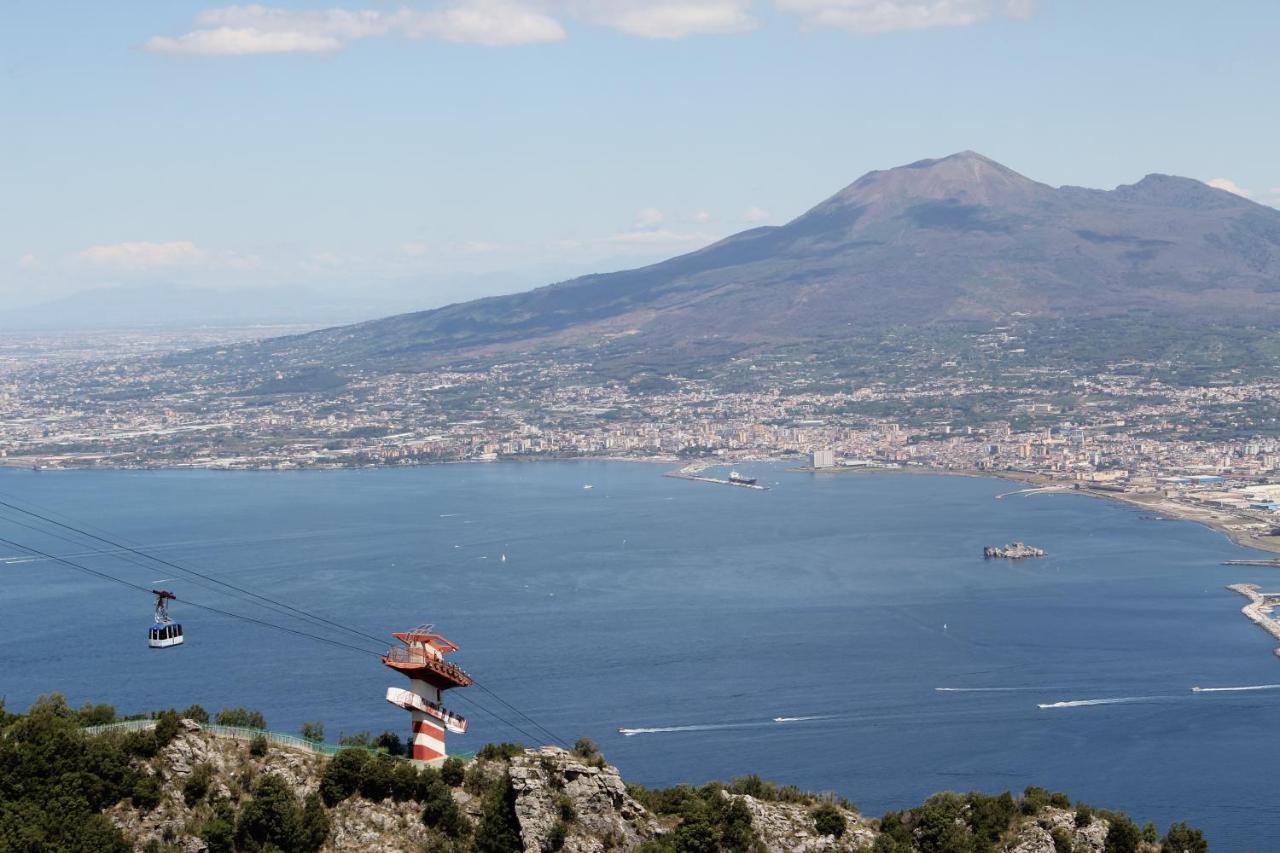 Hotel Lucia Castellammare di Stabia Εξωτερικό φωτογραφία